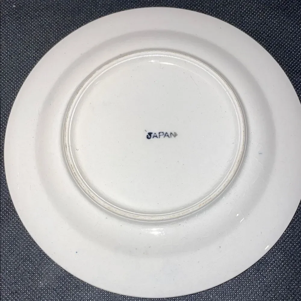 Blue and White Porcelain Dinnerware with Intricate Pattern